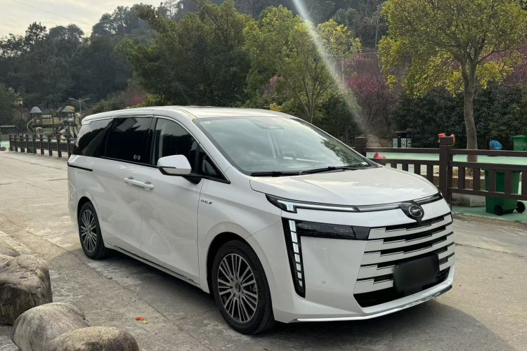 GAC Trumpchi E8 New Energy 2025 car image #4