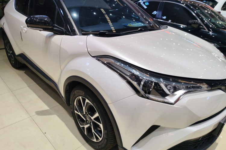 Toyota C-HR 2021 #4 Toyota C-HR 2021 car image #4