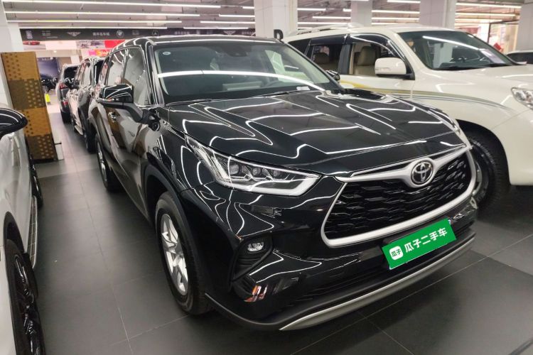 Toyota Highlander 2025 car image #4