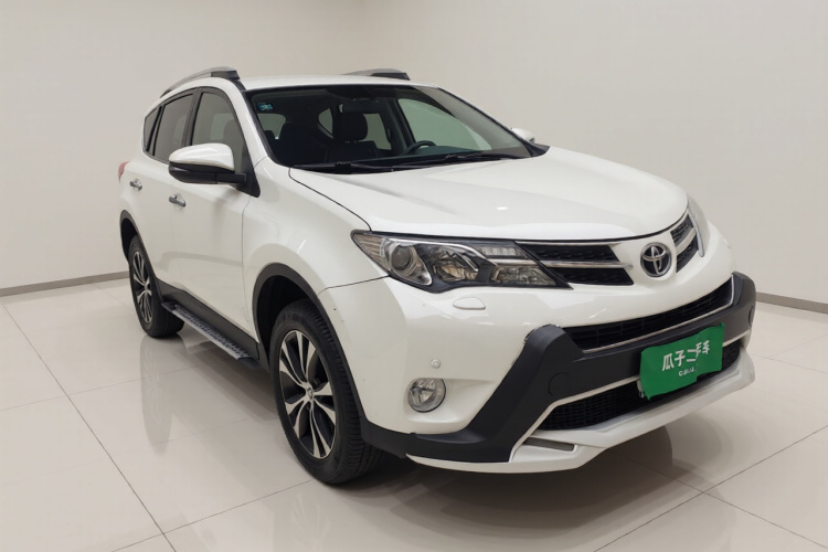 Toyota RAV4 2015 #4 Toyota RAV4 2015 car image #4