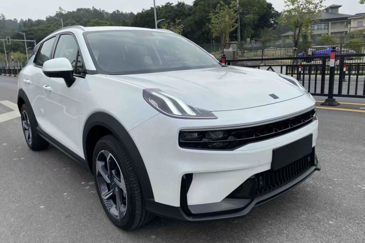 Lynk & Co 06 EM-P 2025 car image #4