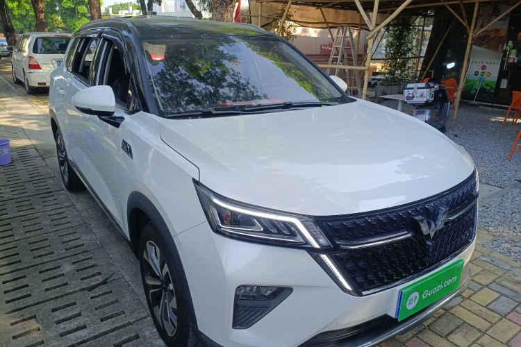 Wuling Asta 2021 #4 Wuling Asta 2021 изображение автомобиля #4