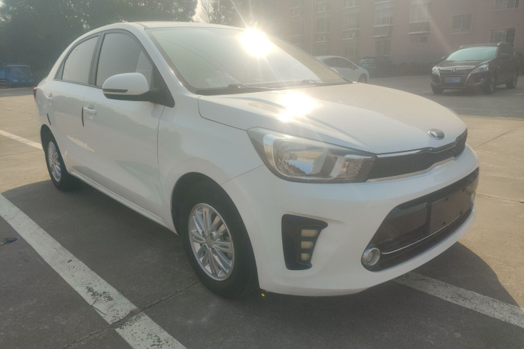 Kia 2019 car image #4