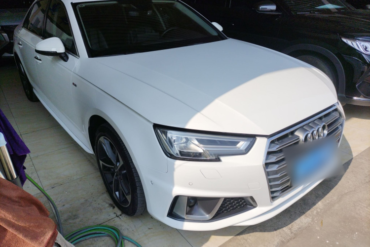 Audi A4L 2019 #4 Audi A4L 2019 car image #4