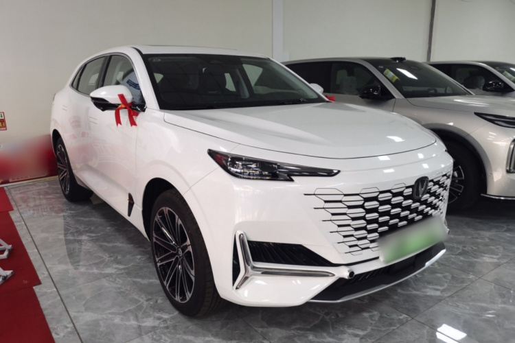 Changan UNI-K iDD 2025 #4 Changan UNI-K iDD 2025 car image #4