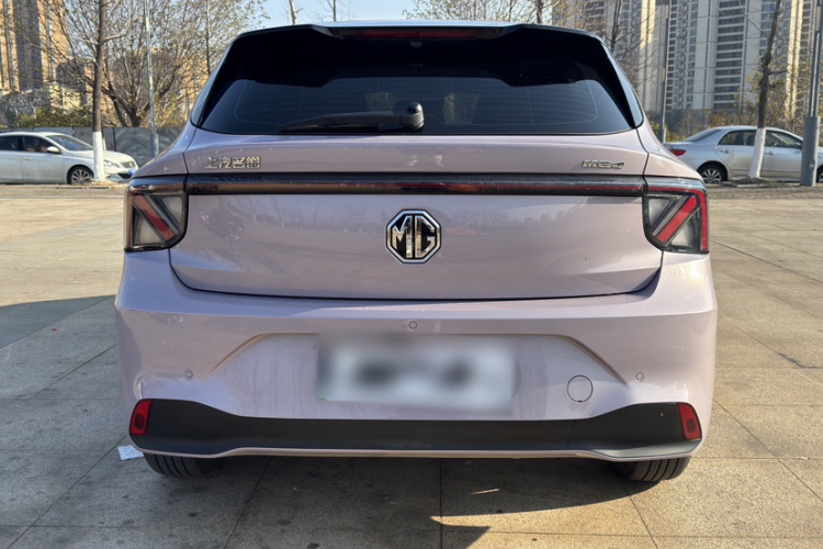 MG 4 EV 2025 car image #4