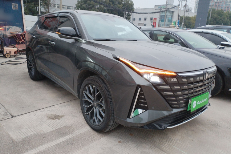 Changan UNI-Z PHEV 2024 #4 Changan UNI-Z PHEV 2024 car image #4