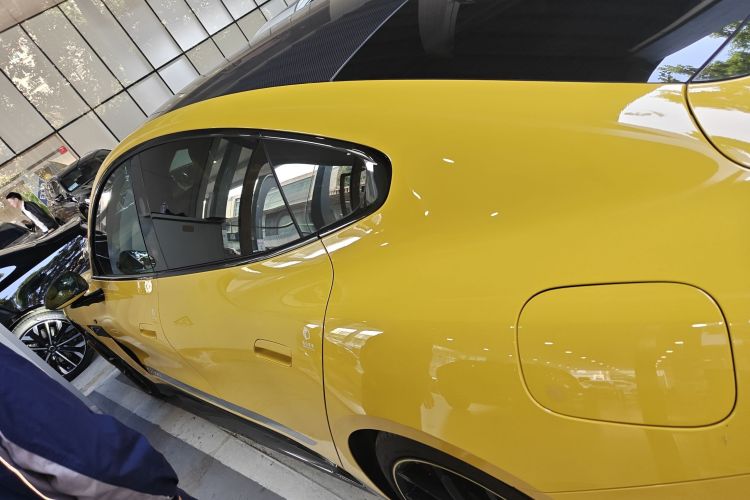 MI SU7 Ultra 2025 car image #4