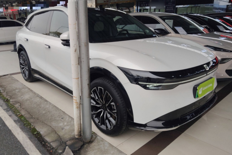 Zeekr 7X 2024 car image #4