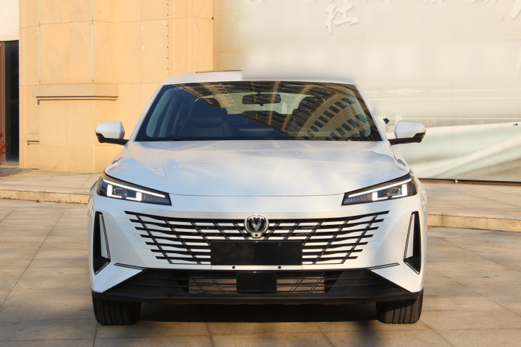 Changan EadoPHEV 2025 immagine di auto #4