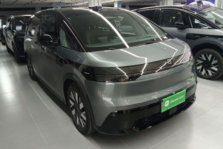 极氪 极氪MIX 2024 汽车图片 #4