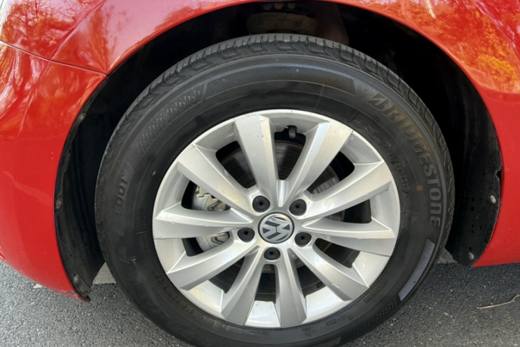 Volkswagen Beetle 2018 immagine di auto #4