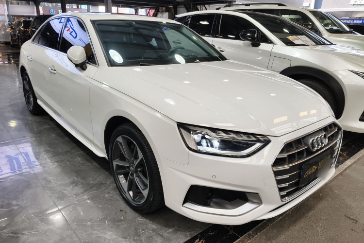 Audi A4L 2021 car image #4