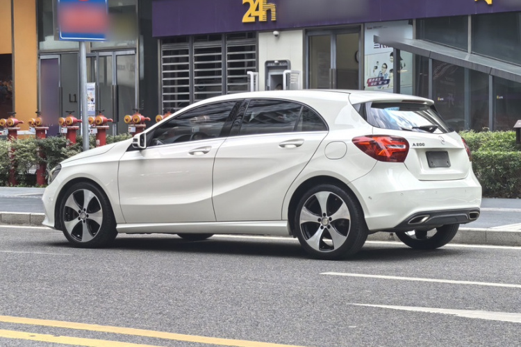 Mercedes-Benz A Class (Imported) 2017 #4 Mercedes-Benz A Class (Imported) 2017 car image #4