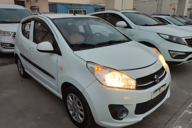 Suzuki 2014 car image #4