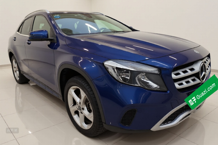 Mercedes-Benz GLA Class 2019 car image #4