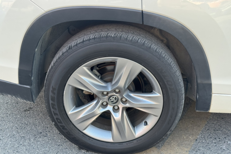 Toyota Highlander 2017 car image #4