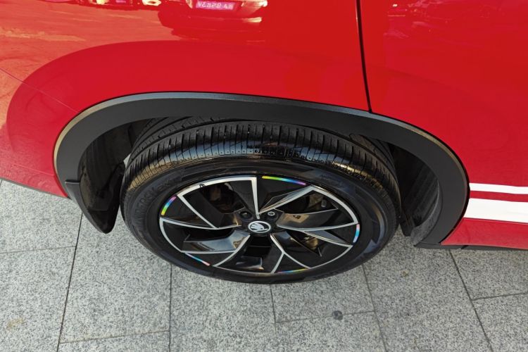 Skoda Kamiq 2021 car image #4