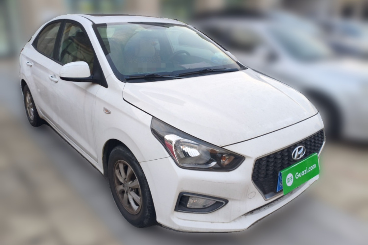 Hyundai Reina 2018 #4 Hyundai Reina 2018 car image #4