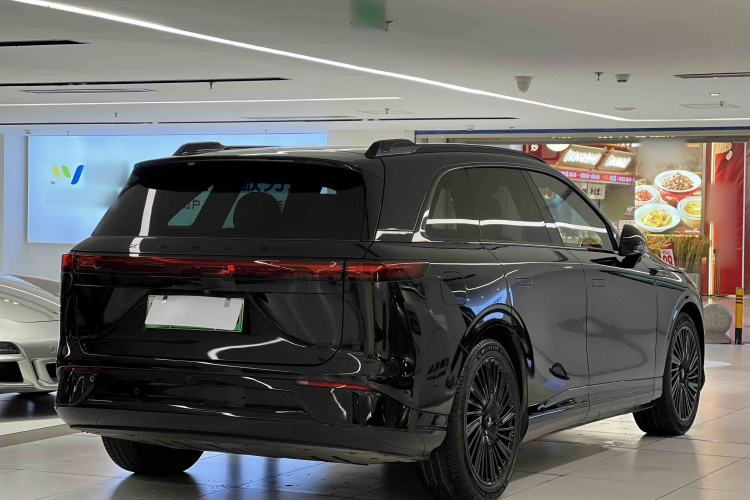Xpeng G9 2025 immagine di auto #4