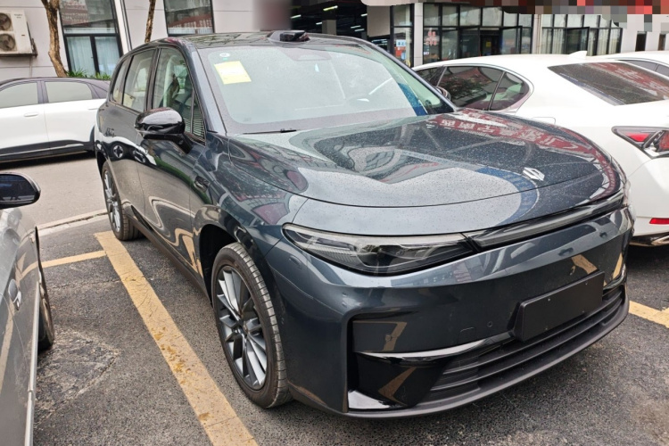 零跑汽车 零跑C10 2025 汽车图片 #4