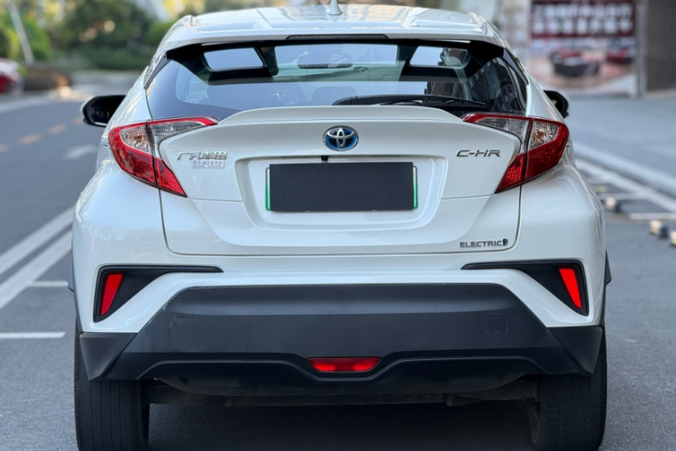 Toyota C-HR EV 2021 изображение автомобиля #4