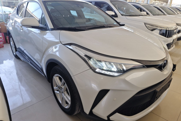 Toyota C-HR 2022 #4 Toyota C-HR 2022 car image #4