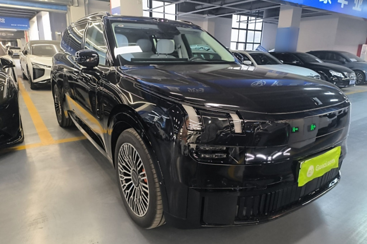 Lynk & Co 900 2025 #4 Lynk & Co 900 2025 car image #4