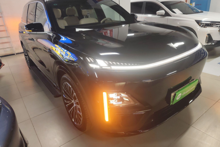 Deepal S09 2025 #4 Deepal S09 2025 car image #4