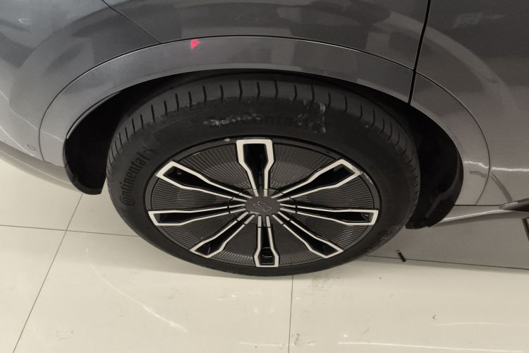 Avatr 07 2024 car image #4