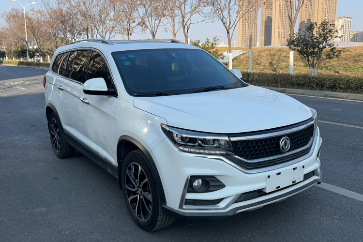 Forthing JOYEAR X5 2019 car image #4