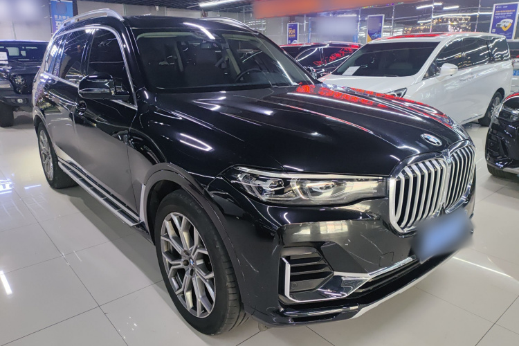 BMW X7 2022 #4 BMW X7 2022 car image #4