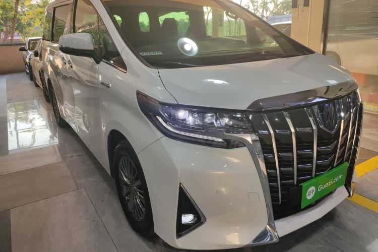 Toyota Alphard 2022 car image #4