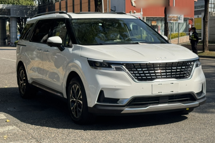 Kia Carnival 2025 immagine di auto #4