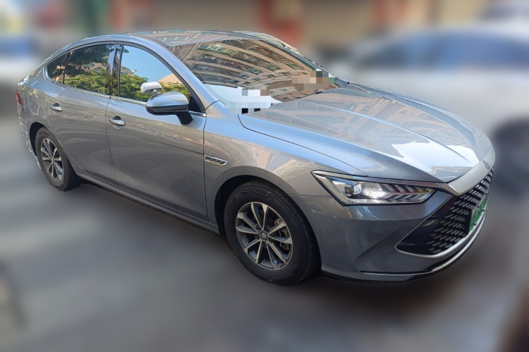 BYD Qin Plus 2024 immagine di auto #4