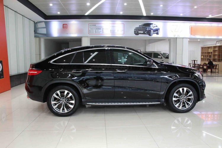 Mercedes-Benz GLE Coupe 2019 #4 Mercedes-Benz GLE Coupe 2019 car image #4