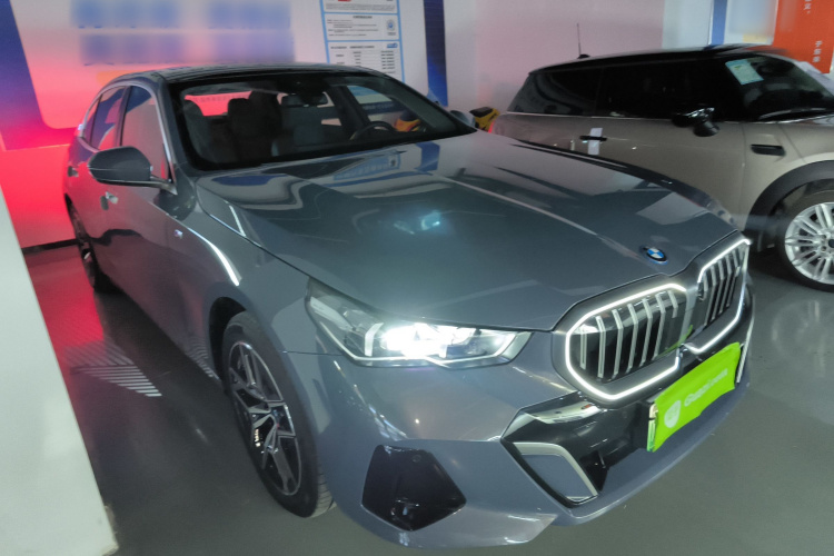 BMW i5 2025 #4 BMW i5 2025 car image #4