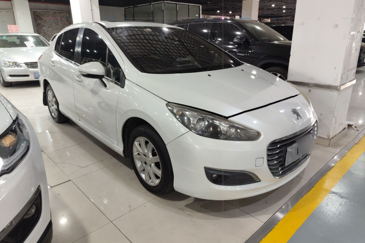 Peugeot 308 2015 car image #4