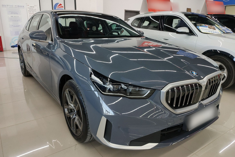 BMW i5 2025 car image #4