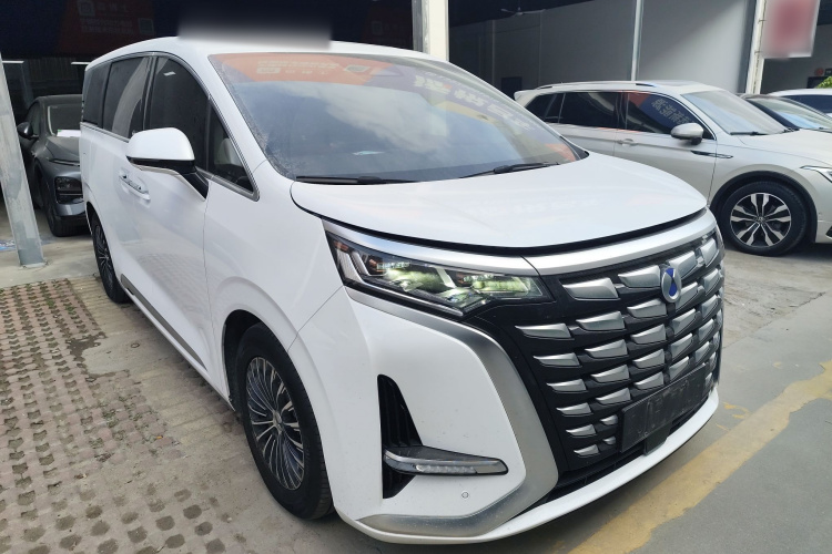 Denza D9 2024 صورة سيارة #4