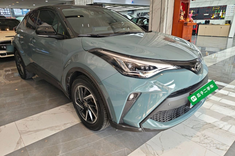 Toyota C-HR 2021 #4 Toyota C-HR 2021 car image #4
