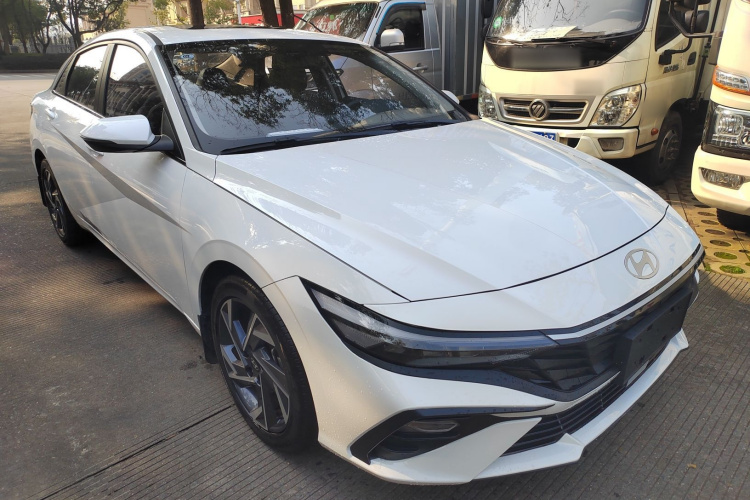 Hyundai Elantra 2024 car image #4