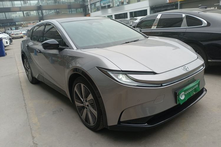 Toyota bZ5 2025 #4 Toyota bZ5 2025 car image #4