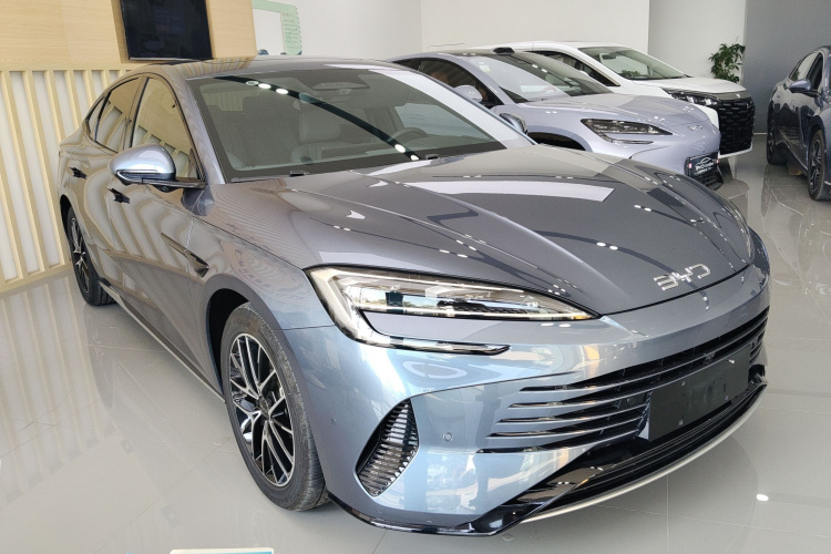 BYD Seal 07 DM-i 2025 #4 BYD Seal 07 DM-i 2025 immagine di auto #4