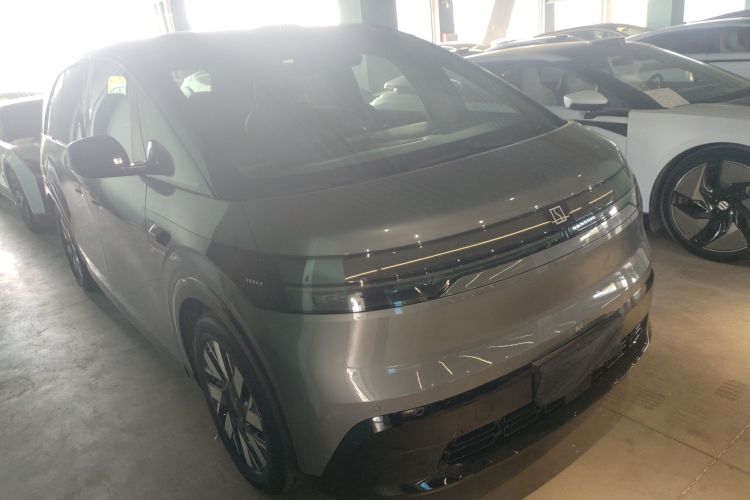 极氪 极氪MIX 2024 汽车图片 #4