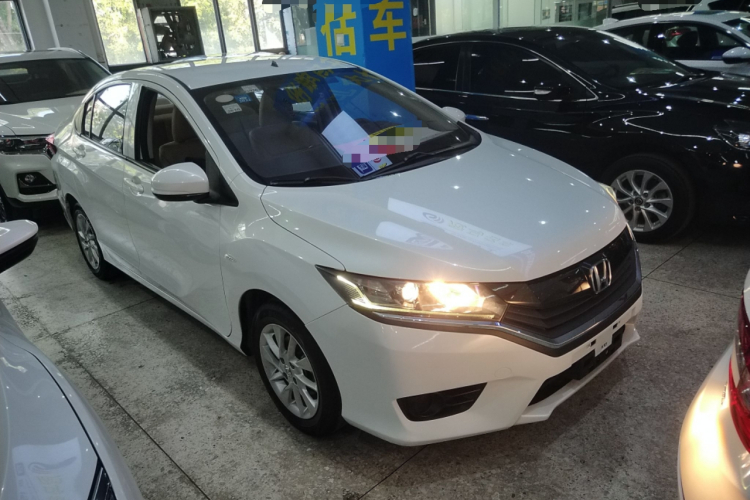 Honda Greiz 2018 изображение автомобиля #4