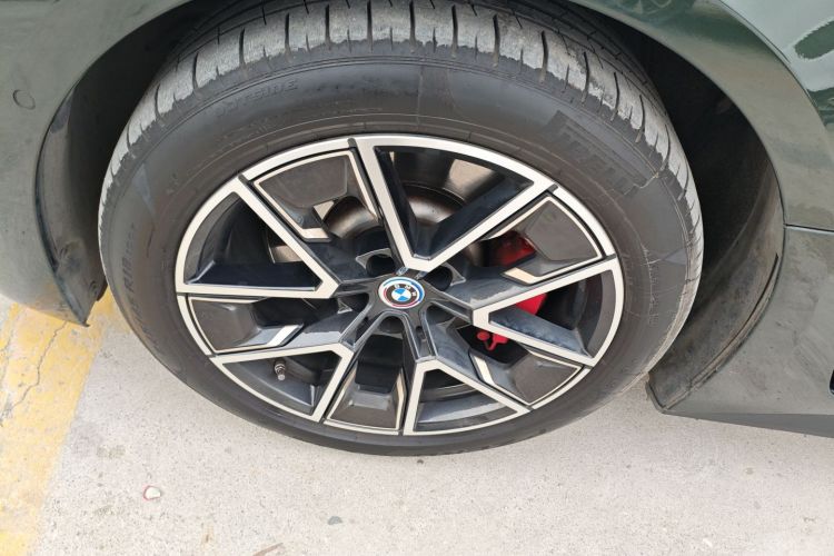 BMW i4 2022 #4 BMW i4 2022 car image #4