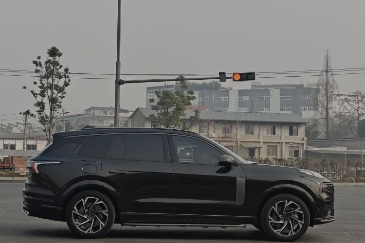 Lynk & Co 09 EM-P 2022 car image #4