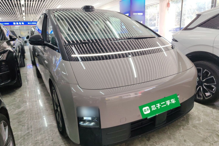 理想汽车 理想MEGA 2025 汽车图片 #4