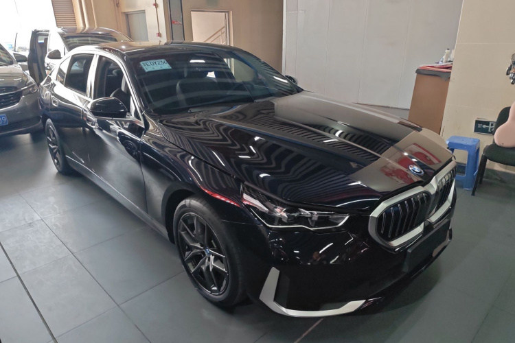 BMW i5 2024 #4 BMW i5 2024 car image #4